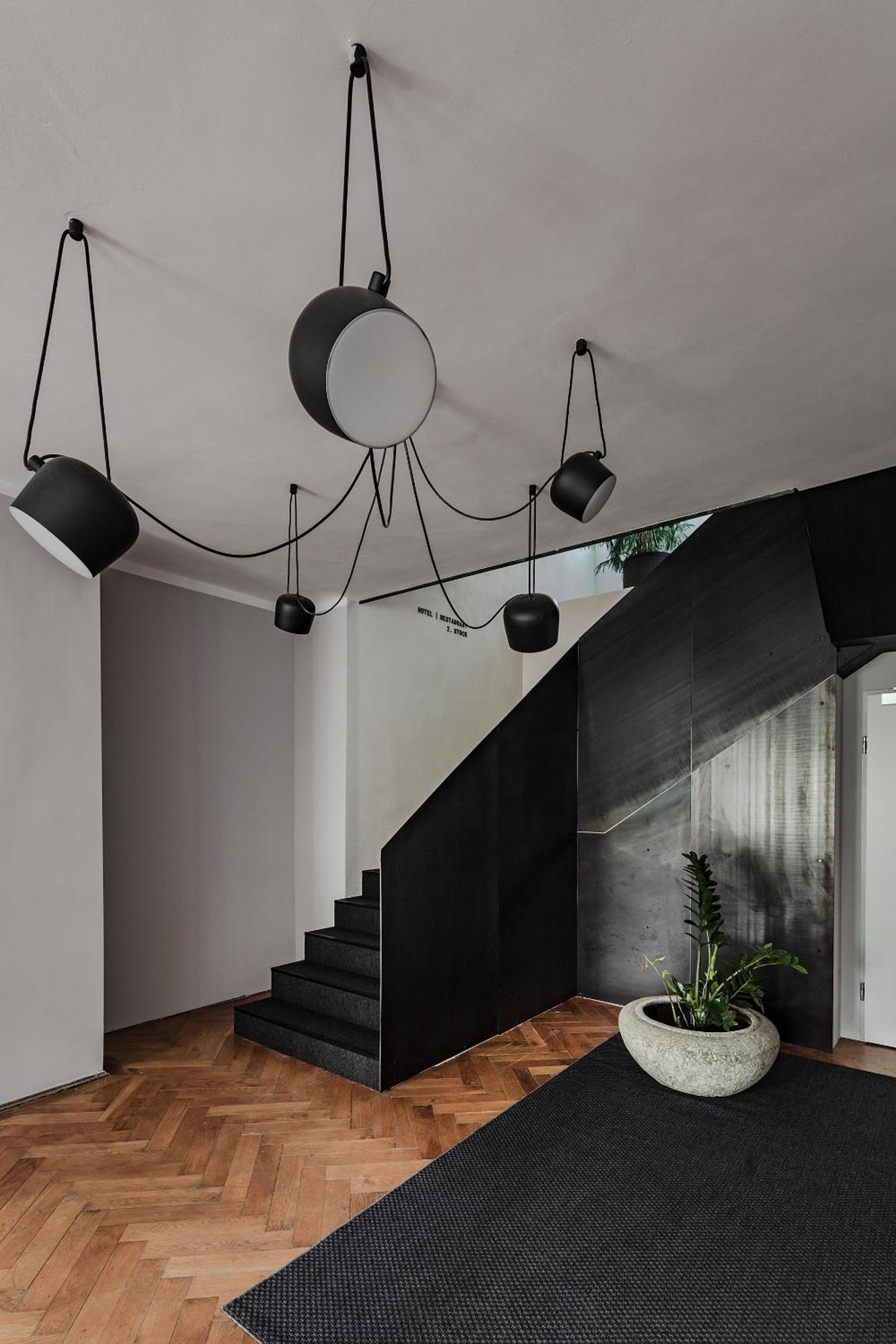 Lukas Kapeller Hotel Und Restaurant シュタイアー エクステリア 写真